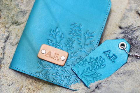 Leather Passport Wallet and a Luggage Tag set, Branches