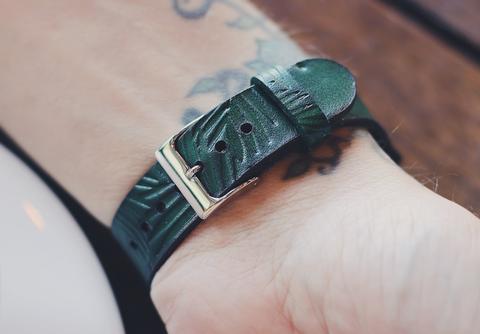 Leather Apple Watch band single tour, Palm leaves