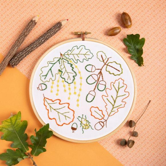 Hawthorn Handmade Embroidery Kit - Ancient Oak
